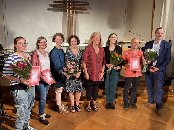 Preisverleihung Frauenladen durch die Sparkassenstiftung